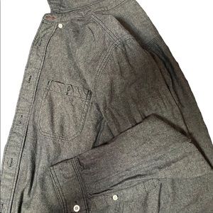 Aeropostale dress shirt Size: small